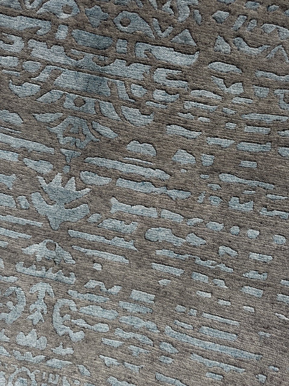 18748356522
