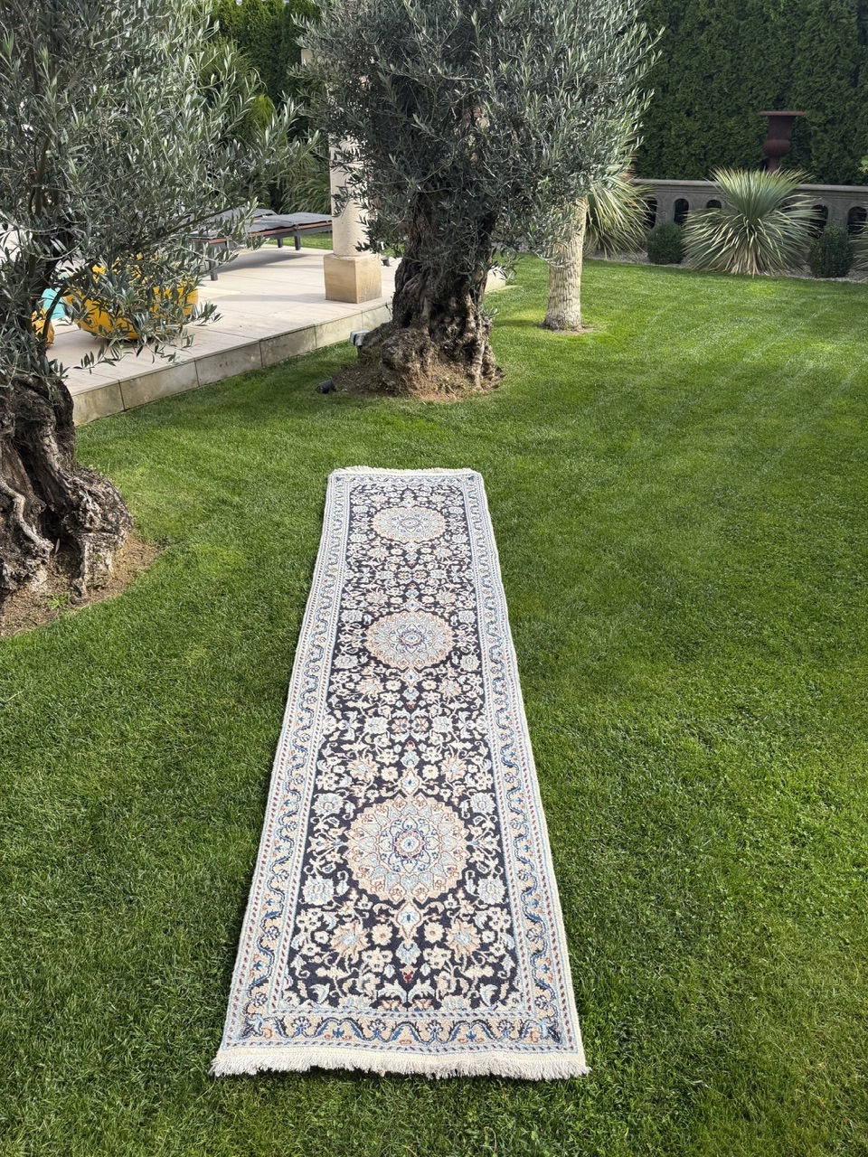 18932715555