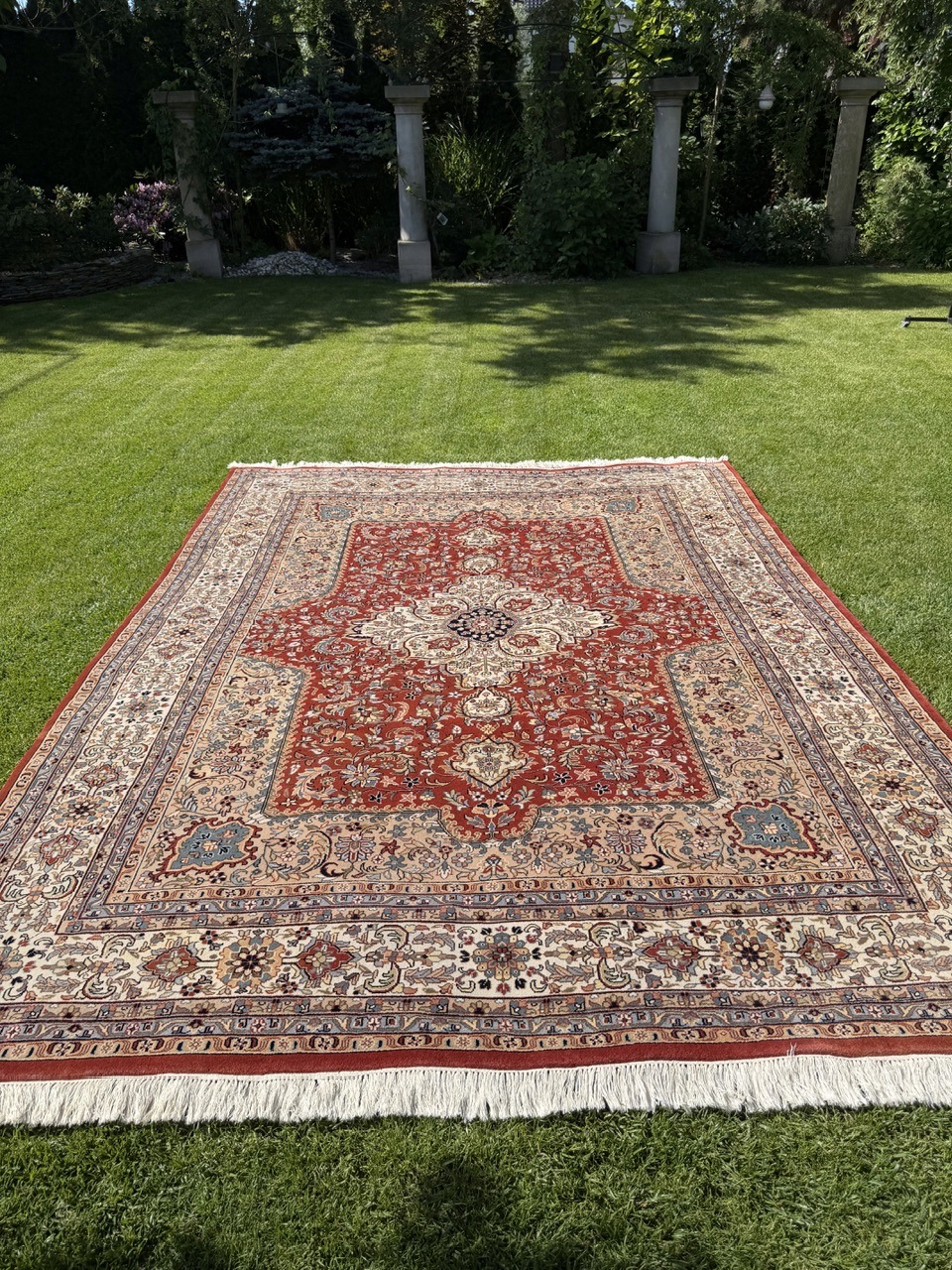 18937773186
